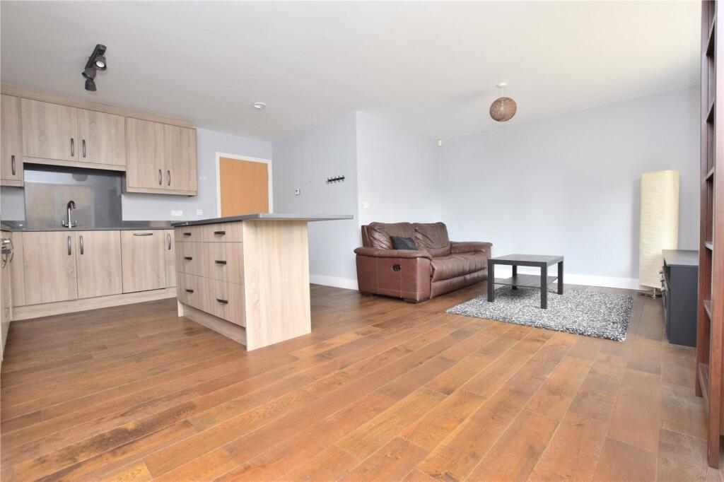 Apartment in Leeds, West Yorkshire - View 4