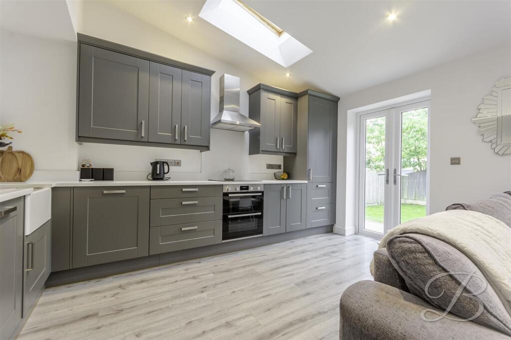 House in Mansfield, Ladybrook - View 2