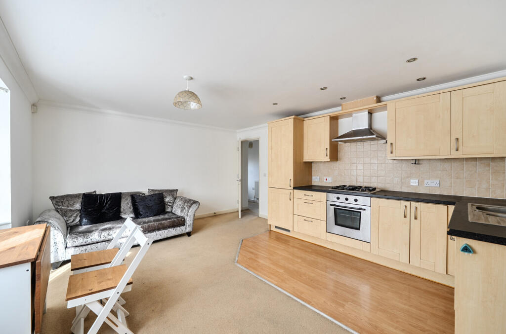 Apartment in Southampton - View 2