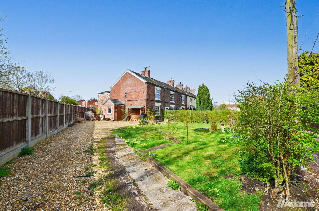 2-bed house on Norton Cottage, Preston Brook, £220,000