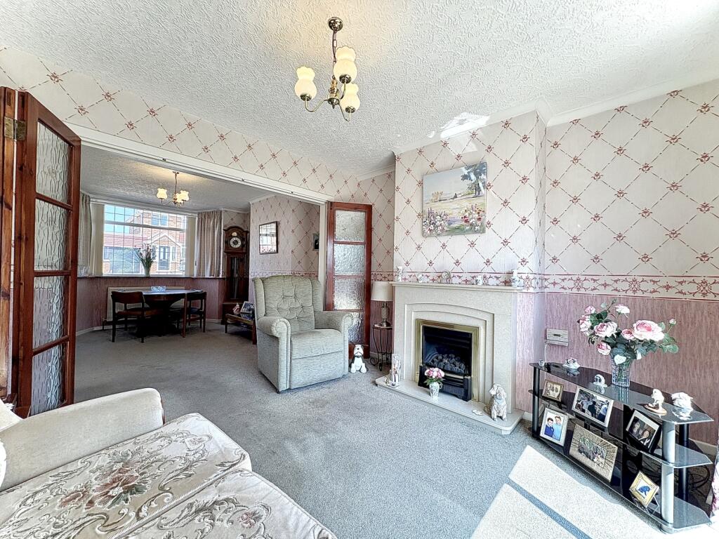 Eastleigh, SEDGLEY, DY3 3PE photo 4