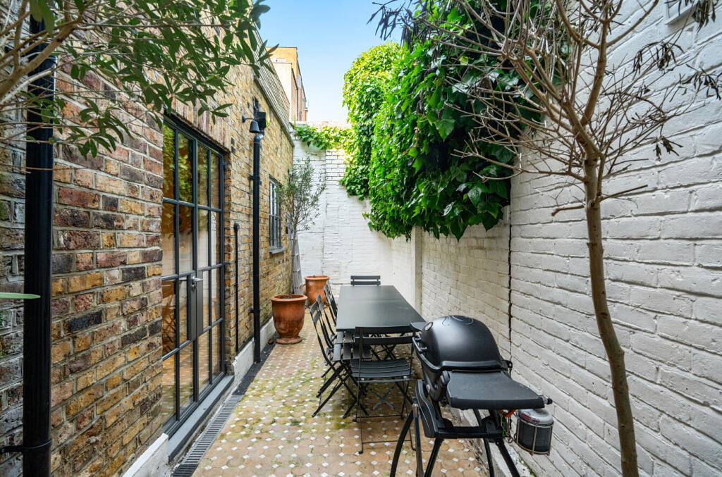 House in London, Kentish Town - View 5