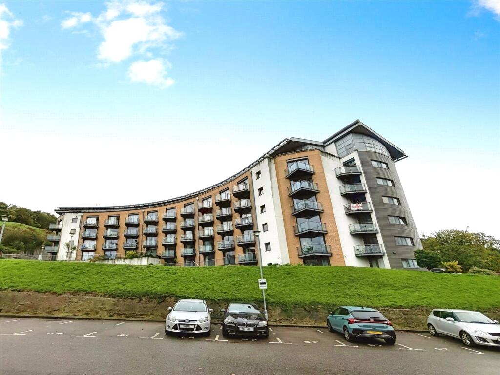 Apartment in Chatham, Luton - View 3