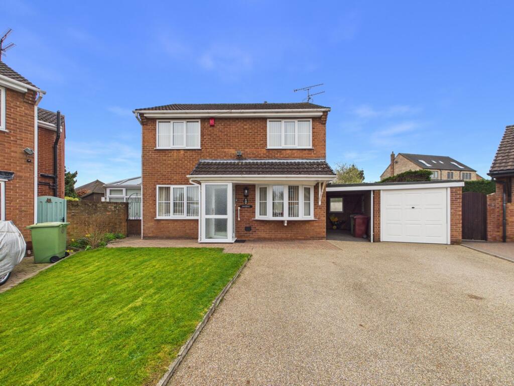 4-bed house on Julia Crescent, Stonebroom, DE55, £280,000