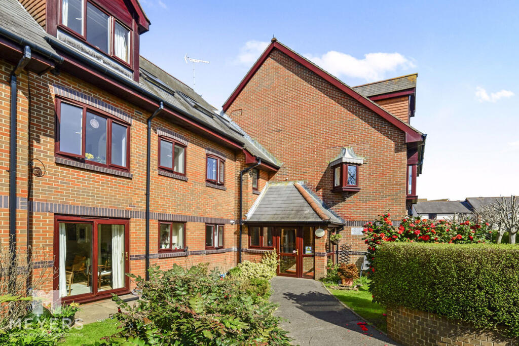 9 Vallis Close, Poole, BH15 1