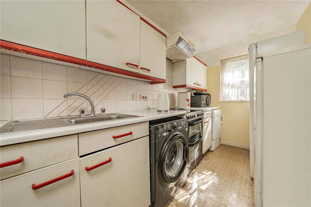 Apartment in London - More