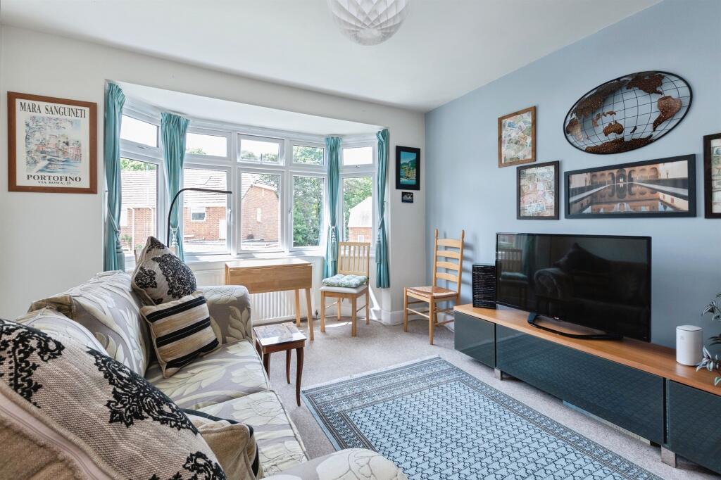 Apartment in Bear Cross, Bearwood, Poole - More