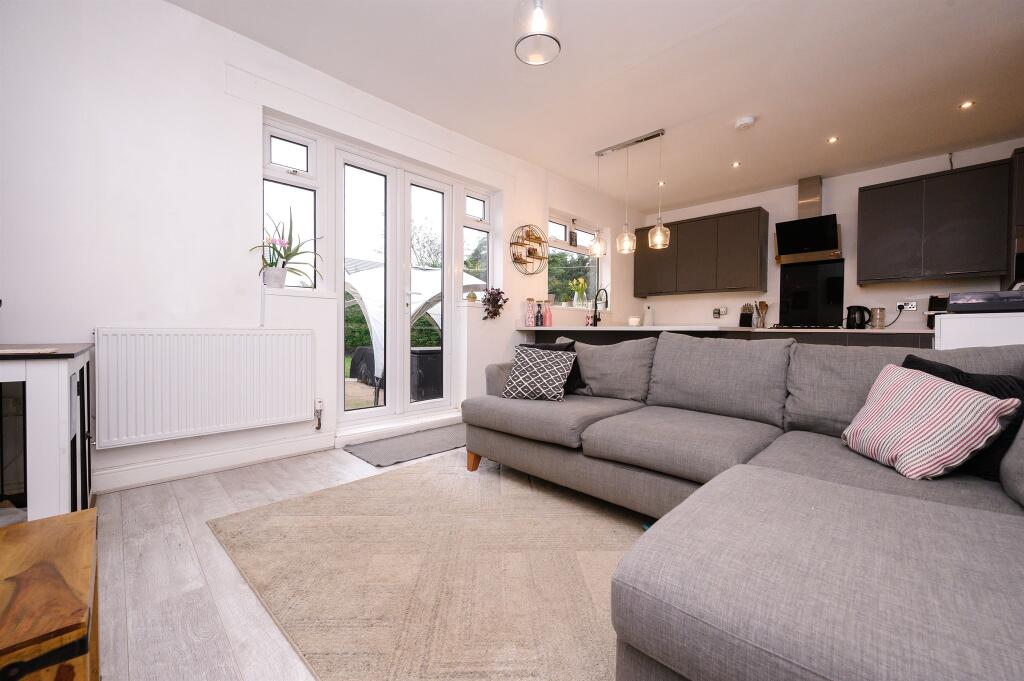 House in Desborough, North Northamptonshire - View 5