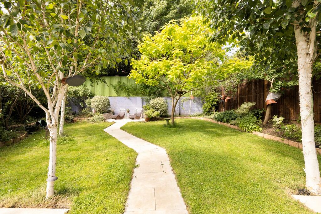 House in London, Willesden Green, Brondesbury - View 4