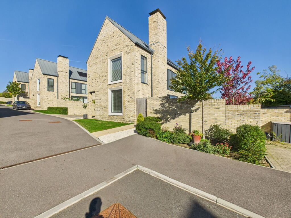 Main image of property: Ceres Place, Calne, SN11 8JD