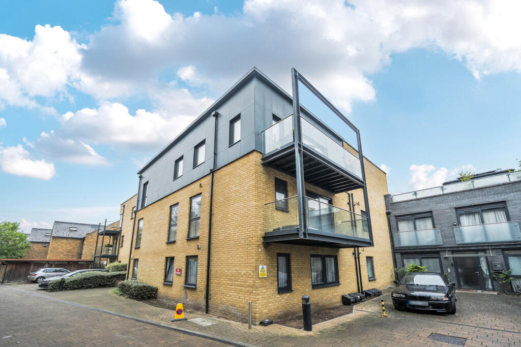 Main image of property: Chiltonian Mews, London