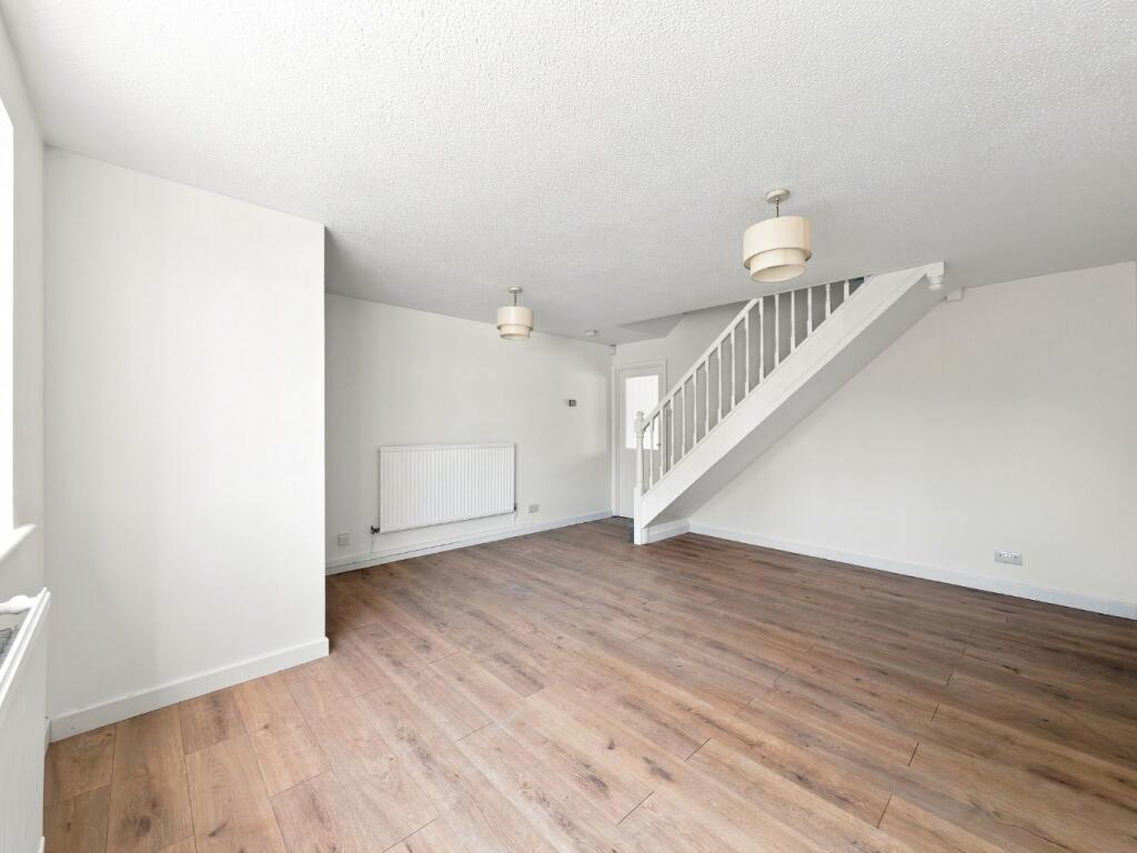 House in Cardiff, St Mellons, Trowbridge - View 5