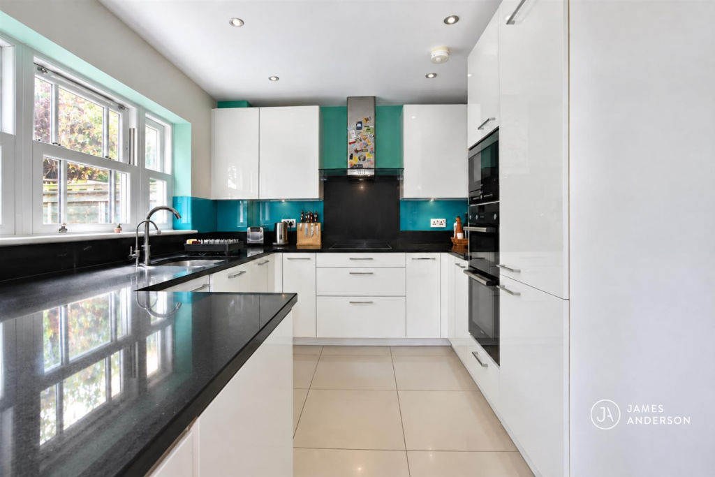 House in London, Roehampton - More