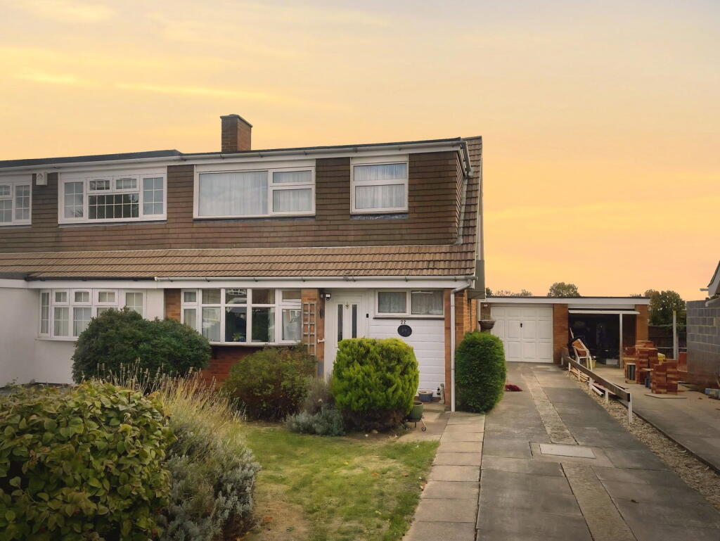 4-bed semi-detached on Longden Close, Haynes, Bedford, MK45 3PJ, £375,000