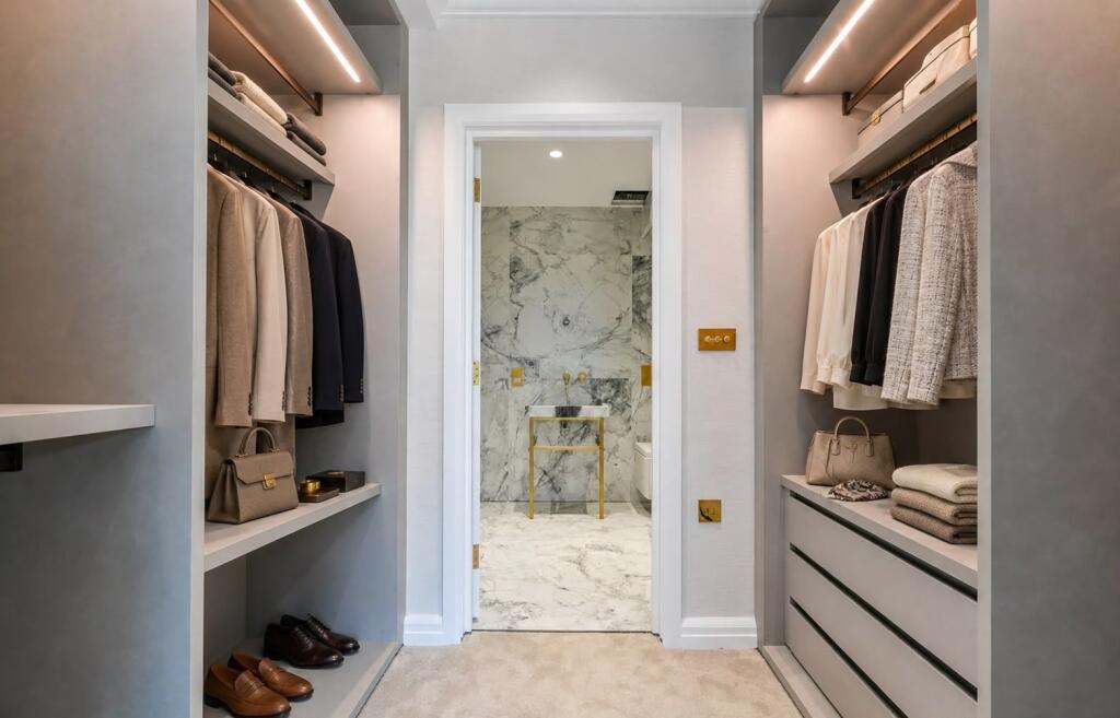 Apartment in London - More