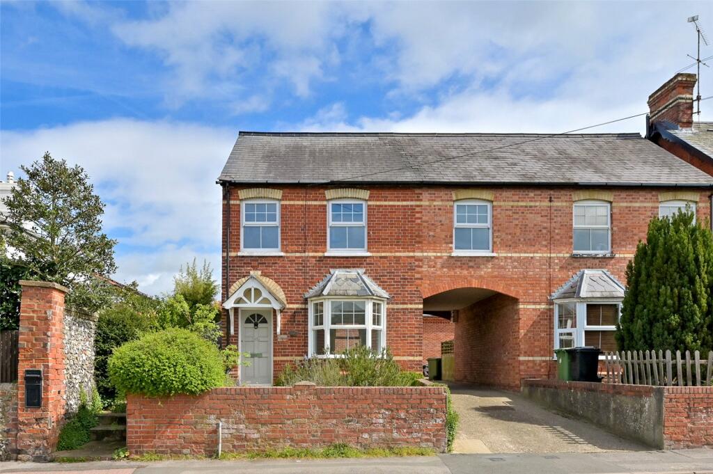 Main image of property: Reading Road, Henley-on-Thames, Oxfordshire, RG9