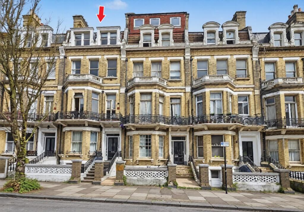 Main image of property: Flat 9, 44-46 First Avenue, Hove, East Sussex, BN3 2FF
