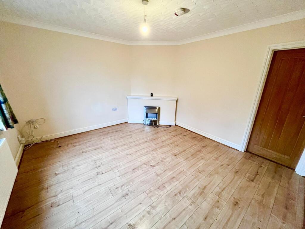 Manor Road, Newport Pagnell photo 4