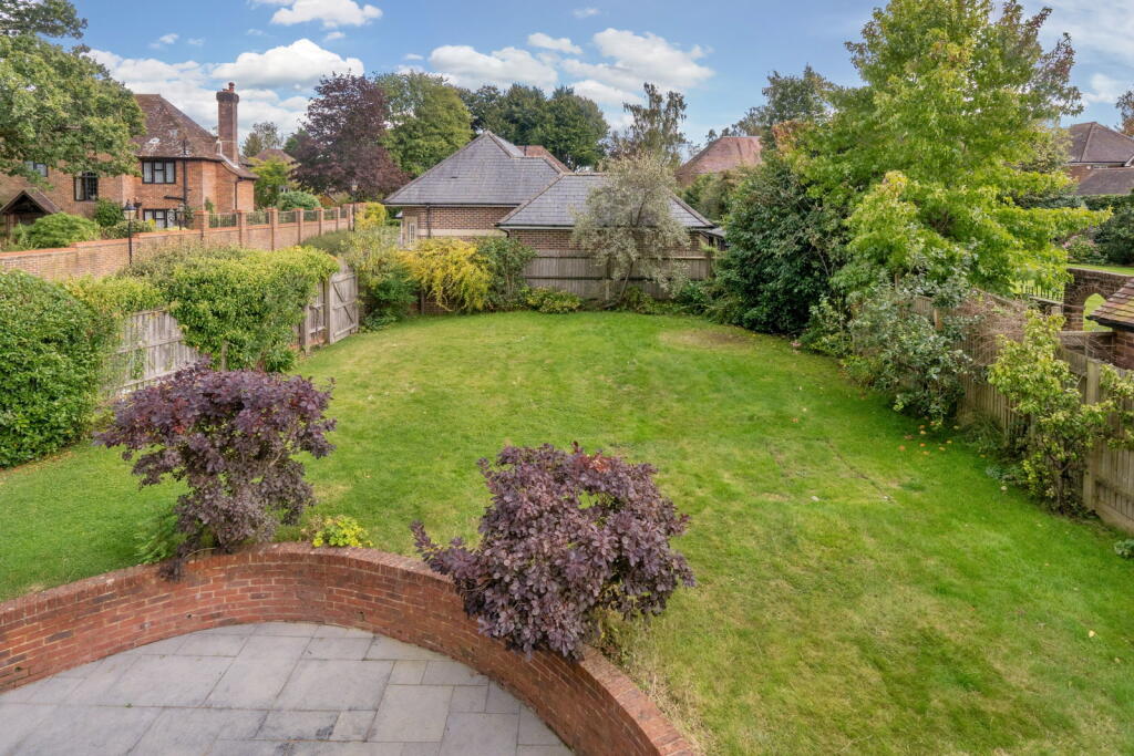 House in Tonbridge - More