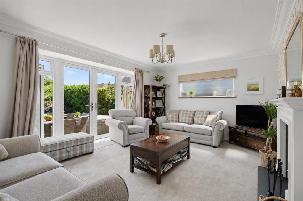 House in Nottingham, Bramcote - View 5