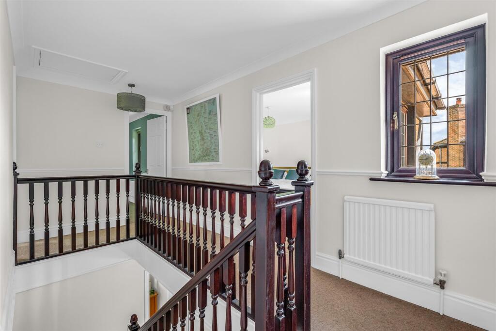 Hensley Close, Welwyn photo 4