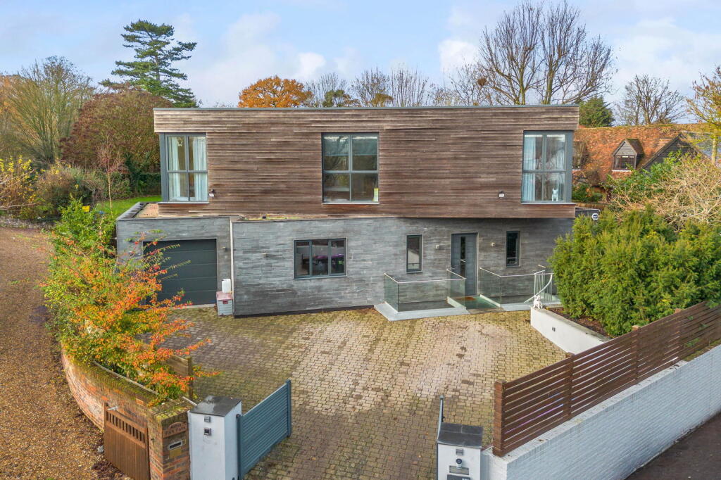 Main image of property: Stringers Lane, Aston, SG2