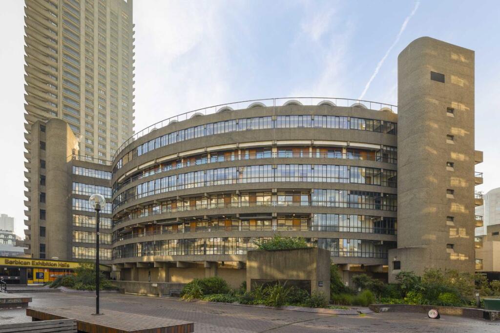 Main image of property: Frobisher Crescent, Barbican