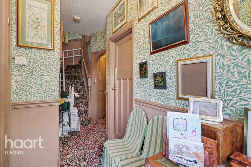 House in London - View 5