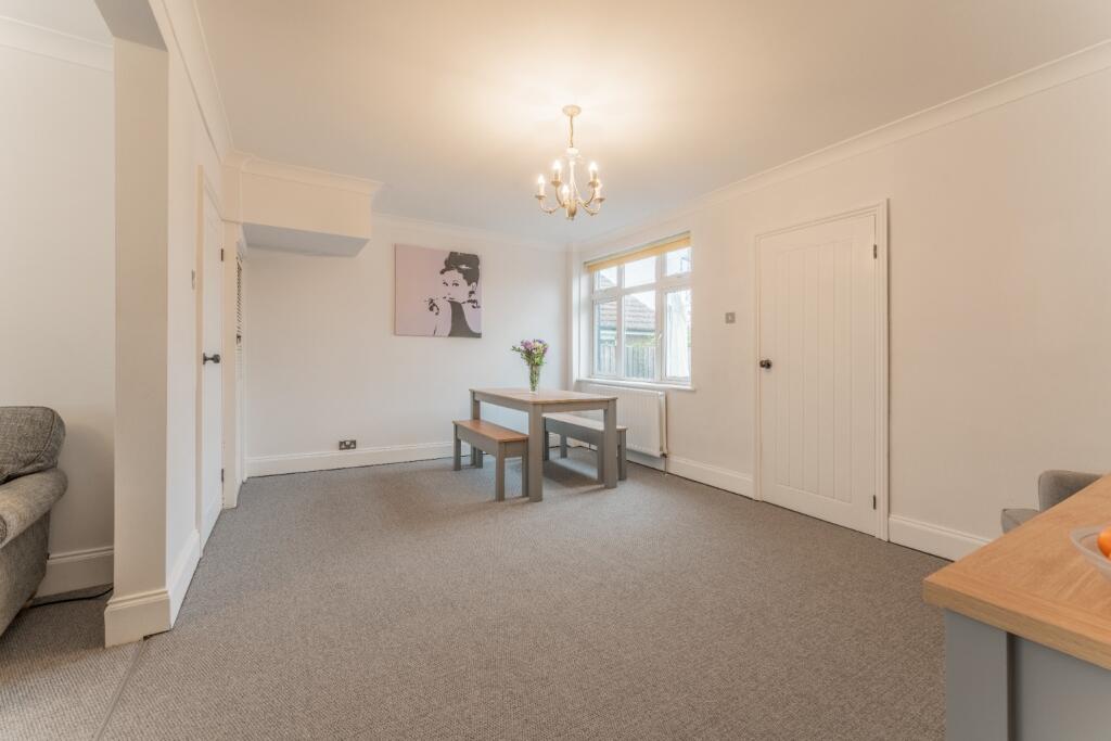House in London - View 5