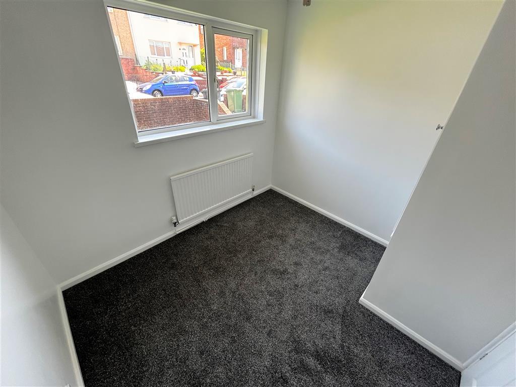House in Newport - View 5