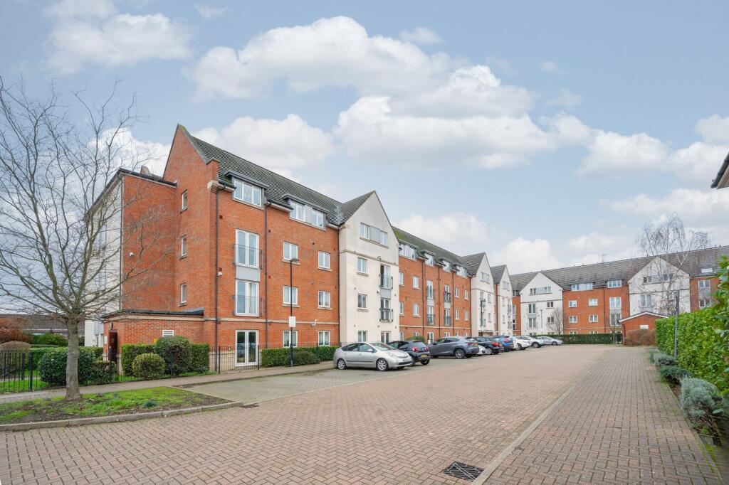 Academy Place, Isleworth, TW7 photo 2
