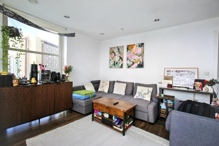Apartment in Salford, MediaCityUK - View 5