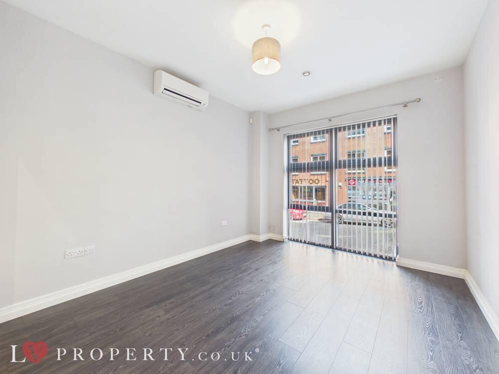 Apartment in Birmingham, West Midlands - View 5