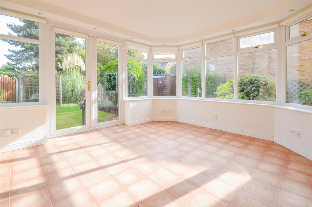 House in Wakefield - View 5