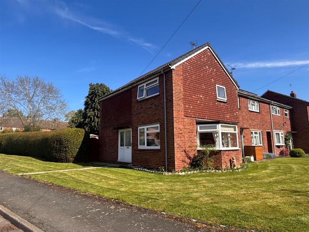 Main image of property: Oaktree Close, Moreton Morrell