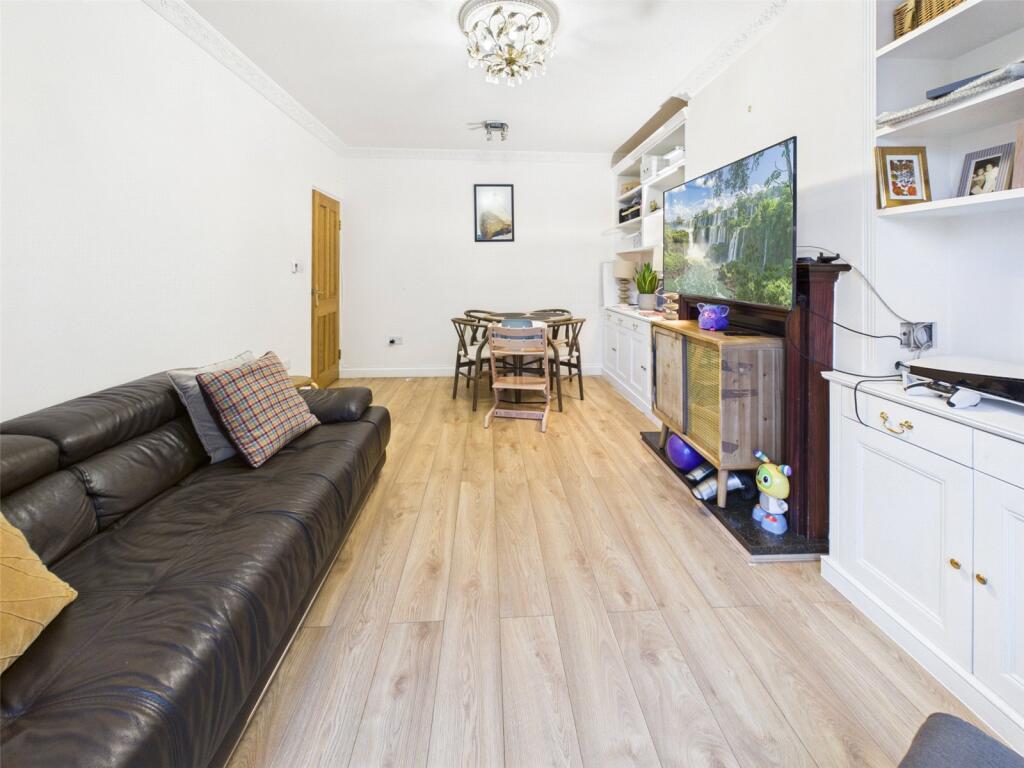 House in Twickenham - View 4