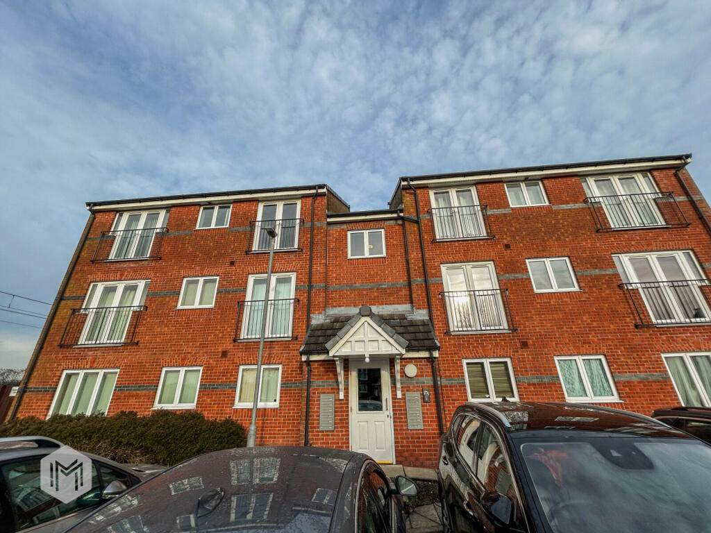 Main image of property: Oakwood Grove, Radcliffe, Manchester, Greater Manchester, M26 2YL