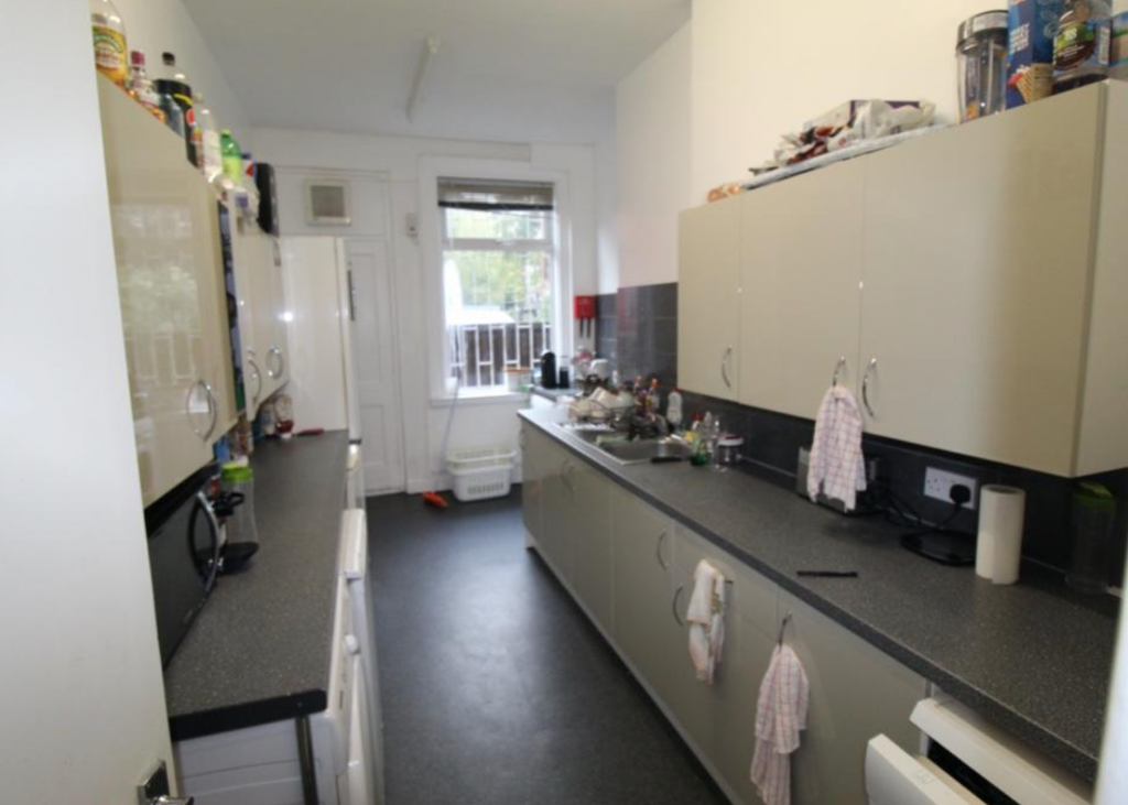 8 bedroom house for rent