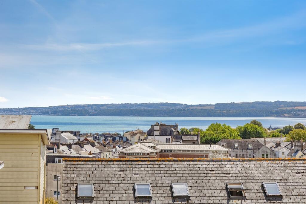 Apartment in Torquay, Torbay - View 2