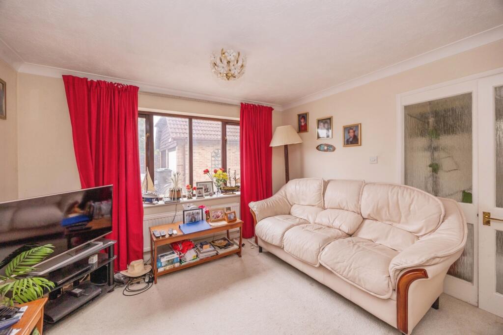 House in Havant, Hampshire - View 4