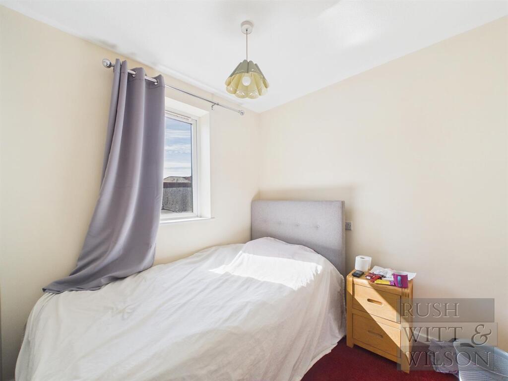 Apartment in Tonbridge - View 5