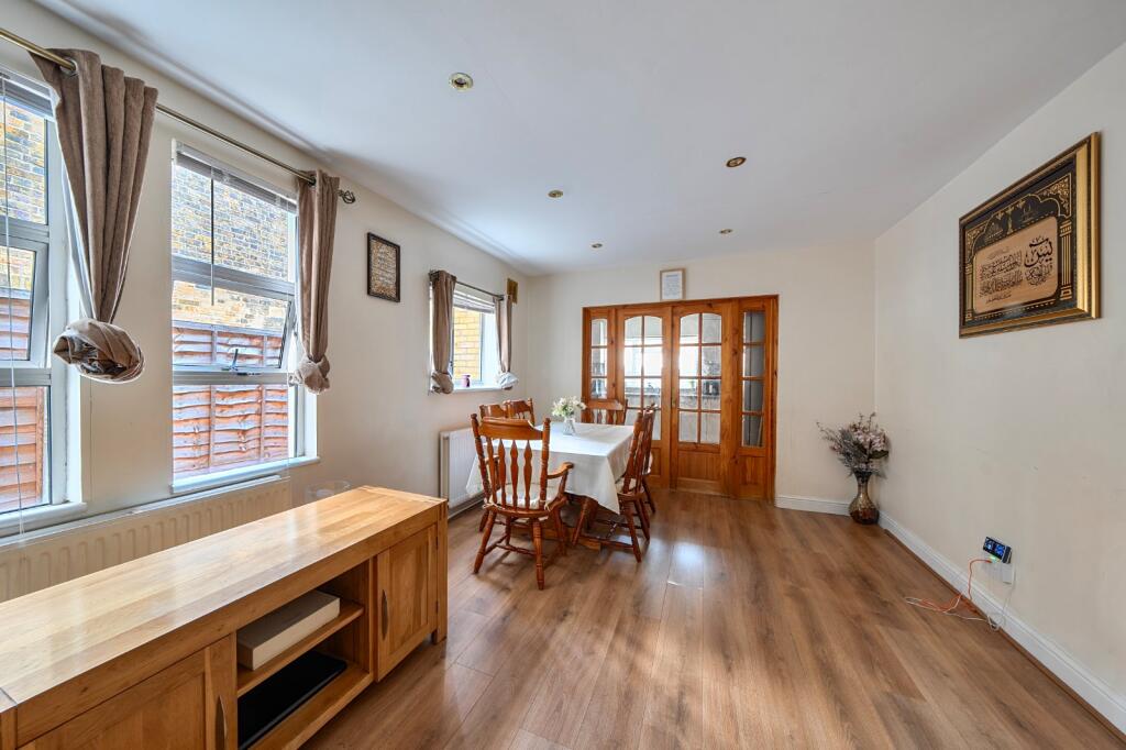 House in London - View 4