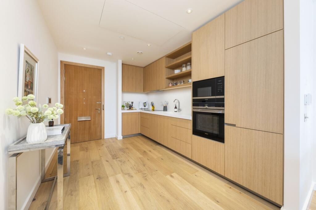 L-001249, 2 Prospect Way, Battersea photo 4