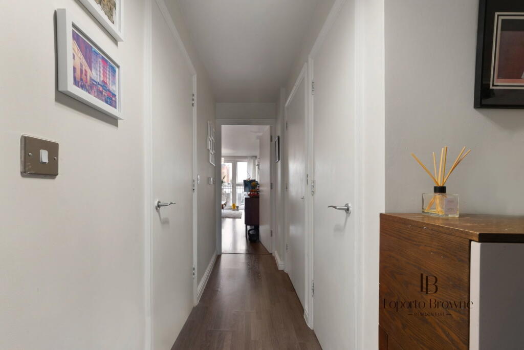 Apartment in London, Kilburn - View 5