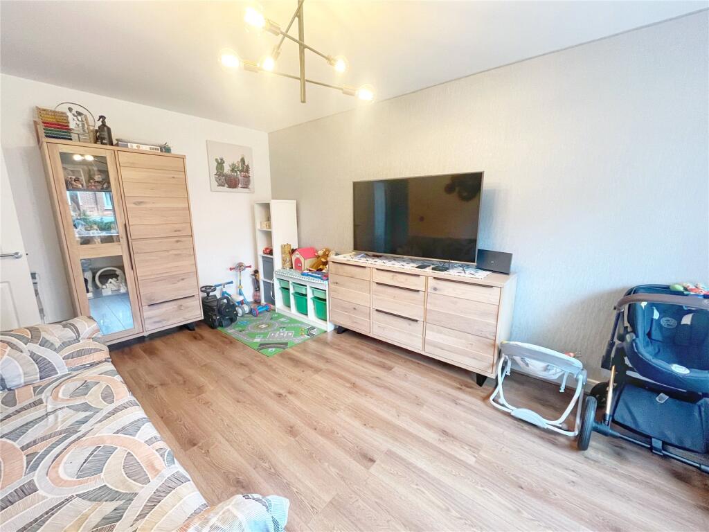 Swinside Close, Middleton, Manchester, M24 photo 3