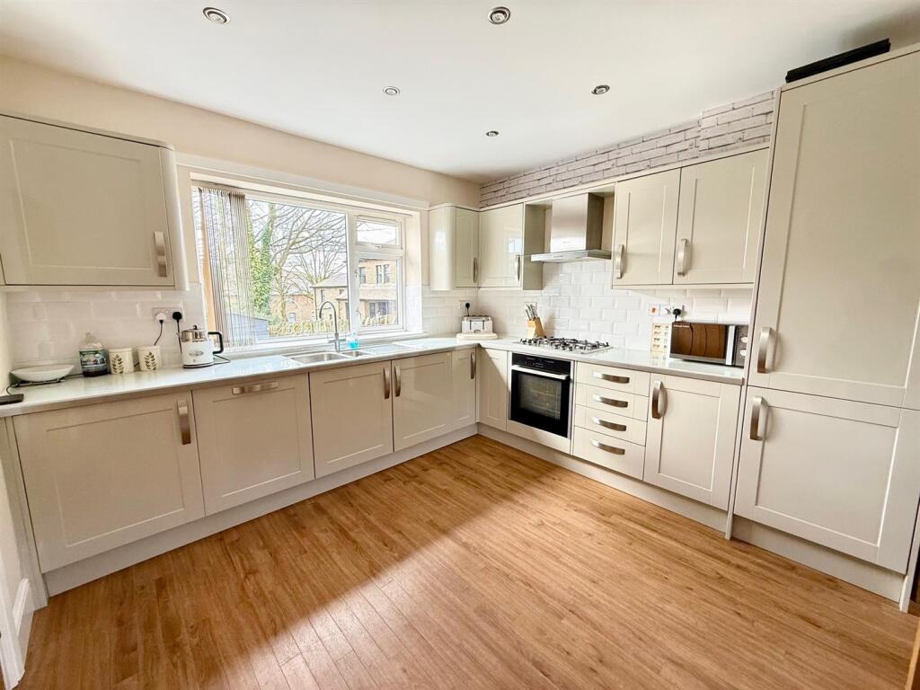 Main image of property: Buxton Road, Chinley, High Peak