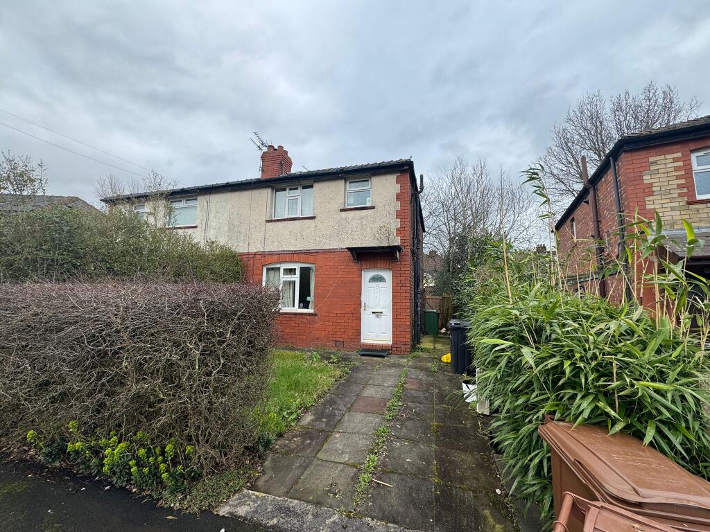 3-bed semi-detached on 13, Waterloo Road, Stockport, £85,000