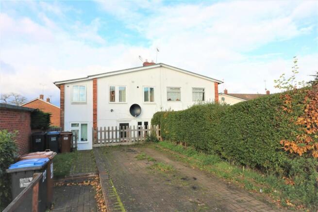 Main image of property: Oak Grove, Hatfield, AL10