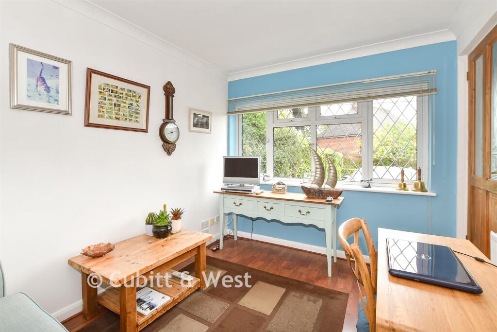 House in Tonbridge - More