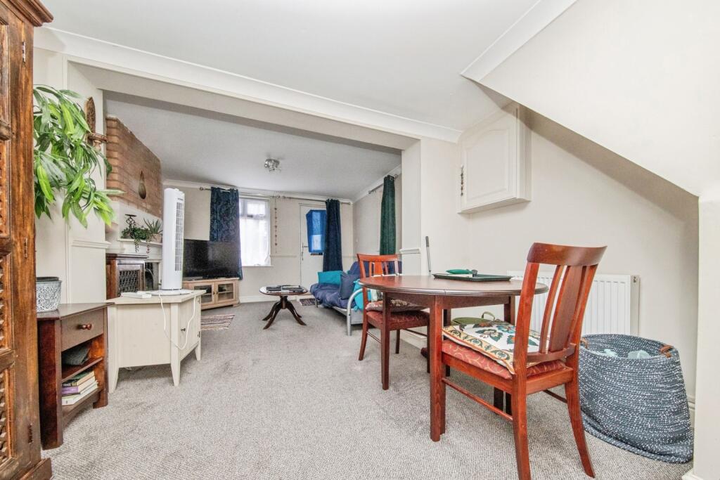 House in Ipswich - View 4